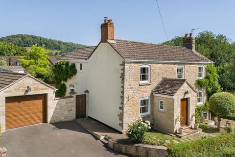 4 bed property, in Uley, £850,000