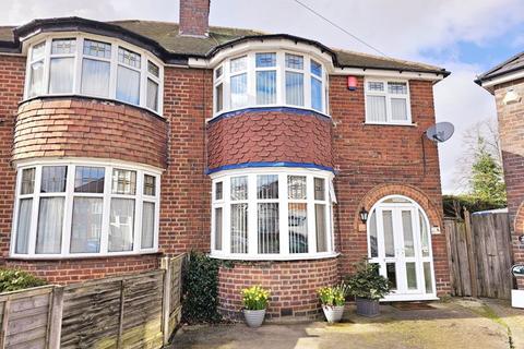 3 bed property, in Tolworth Hall Road, £280,000
