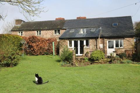 4 bed property, in Pencoyd, £499,000