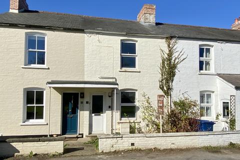 2 bed property, in The Lane, £300,000