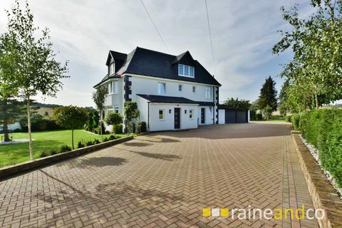 7 bed property, in St Albans Road, £2,300,000