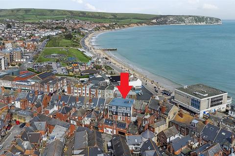 2 bed property, in Sandcastles, £199,950