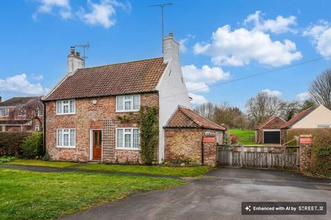 4 bed property, in Glencoe Main Street, £599,950