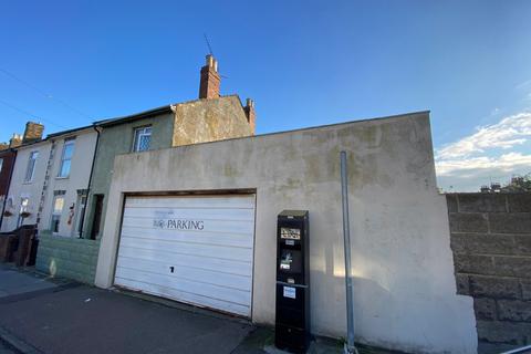 1 bed property, in Jeffery Street, £100,000
