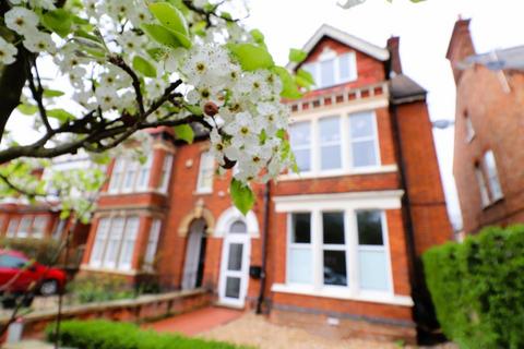 6 bed property, in St Georges Road, £795,000