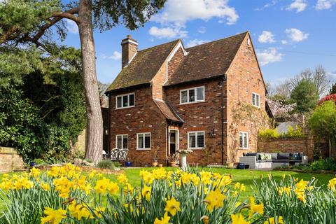4 bed property, in Fishpool Street, £1,950,000