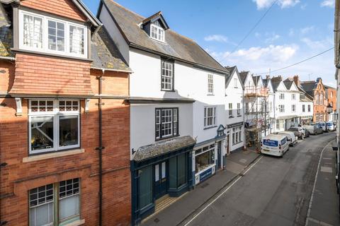 4 bed property, in Topsham, £400,000