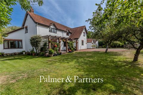 4 bed property, in Low Road, £700,000