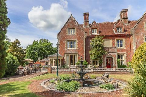 7 bed property, in Manor Lane, £1,350,000