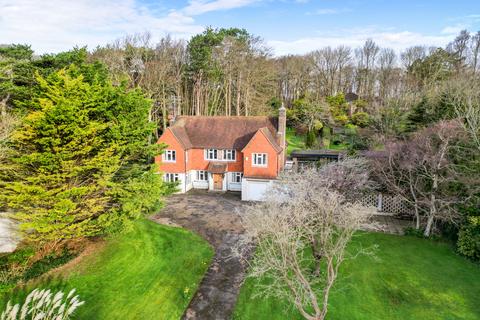 5 bed property, in Southdown Road, £1,325,000