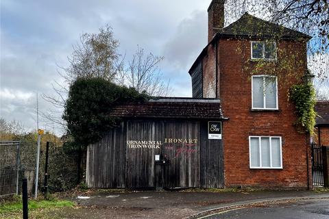 Studio, in Portersbridge Street, £250,000