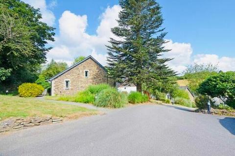 2 bed property, in Bissoe Road, £125,000