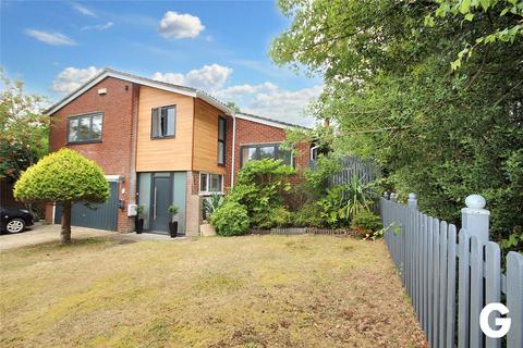 4 bed property, in Conifer Close, £572,500