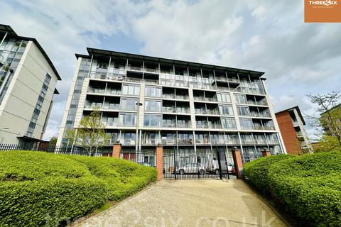 1 bed property, in Park Central, £125,000