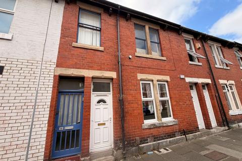 1 bed property, in Laurel Street, £59,950