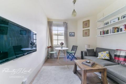 1 bed property, in Brant House, £260,000
