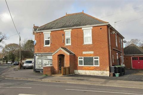 1 bed property, in Glenville Road, £145,000