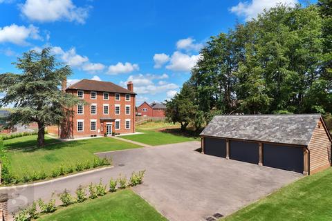 6 bed property, in Holmer, £1,195,000