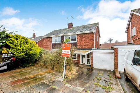 3 bed property, in Rectory Lane, £230,000