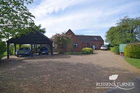 6 bed property, in Marsh Road, £699,995