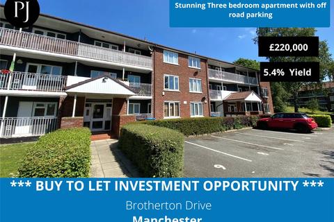 3 bed property, in Trinity Way, £220,000