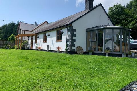 3 bed property, in Conifers, £369,500