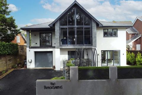 4 bed property, in Lisvane Road, £750,000