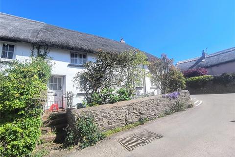 2 bed property, in West Street, £200,000