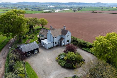 4 bed property, in Upton Bishop, £560,000