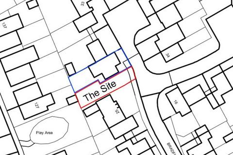 Studio, in Bradfield Close, £50,000