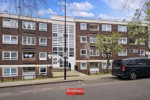 3 bed property, in Delamere Terrace, £550,000
