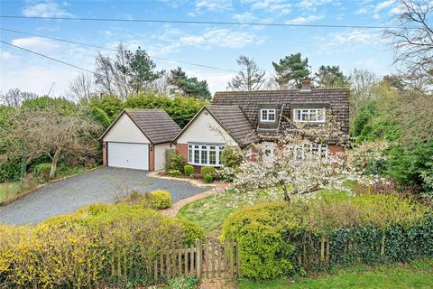 4 bed property, in Oak Tree Lodge, £599,950