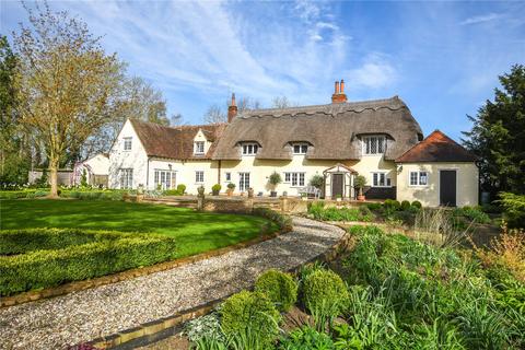 5 bed property, in Aythorpe Roding, £1,150,000