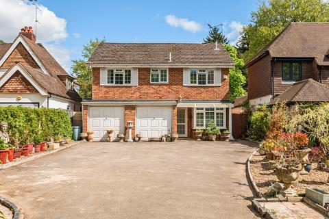 5 bed property, in Woking, £1,000,000