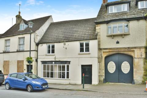 3 bed property, in High Street, £350,000