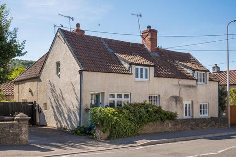4 bed property, in Detached 17th century cottage in the highly regarded village of Backwell, £700,000