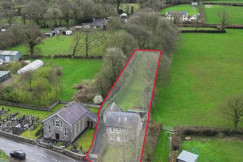 4 bed property, in Cellan, £495,000