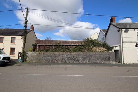 Studio, in High Street, £69,950