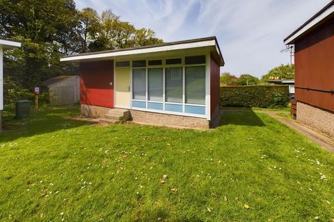 2 bed property, in Kings Chalet Park, £45,000