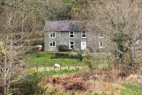 3 bed property, in Llanafan, £395,000
