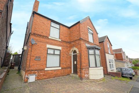 3 bed property, in Nursery Road, £210,000