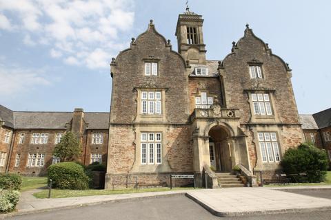 5 bed property, in South Horrington, £595,000