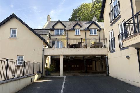 2 bed property, in Rhodewood House, £275,000