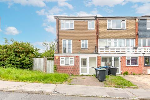 4 bed property, in Pittville Gardens, £500,000
