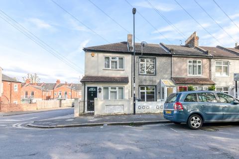 3 bed property, in Princess Road, £375,000