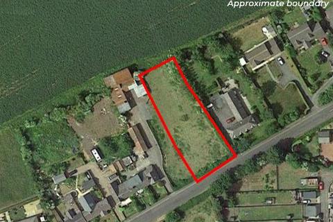 Land, in Land To The West Of 1 North Side, £260,000