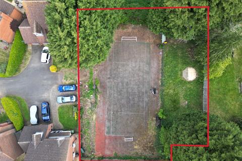 Land, in Ostlers Way, £200,000