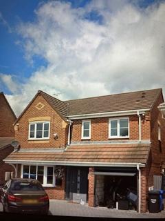 4 bed property, in 8 Atlas Way Spondon, £300,000
