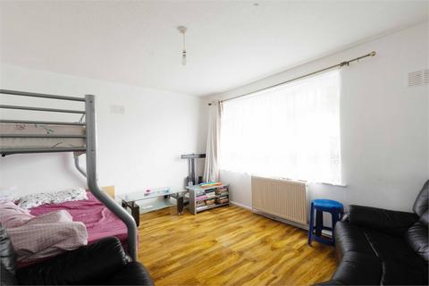 2 bed property, in St Asaph Road, £285,000