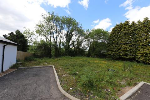 4 bed property, in Llwydcoed Road, £119,995